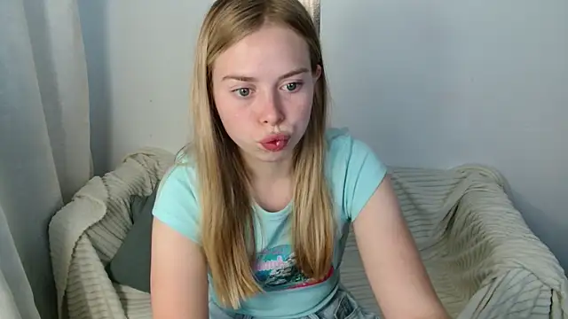 Snapshot of sofiaa_here chatting on 6, 7, 2026 sofiaa here online show from 6, 7, 2026