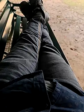 Snapshot of faaseel chatting on 9, 10, 2025 faaseel online show from 9, 10, 2025