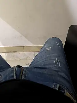 Snapshot of faaseel chatting on 3, 11, 2025 faaseel online show from 3, 11, 2025