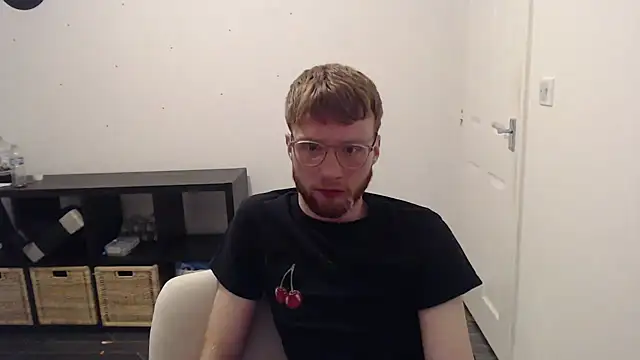 PrettyGinger online show from 3, 12, 2024