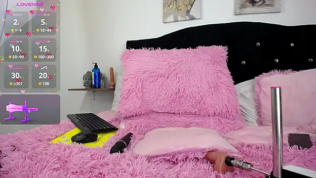 Snapshot of Miah_hilton2 chatting on 3, 12, 2024 Miah hilton2 online show from 3, 12, 2024