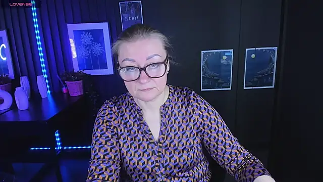 Snapshot of AlexandraKind chatting on 21, 2, 2025 AlexandraKind online show from 21, 2, 2025