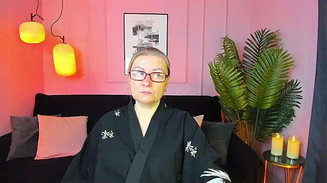 Snapshot of AlexandraKind chatting on 23, 10, 2025 AlexandraKind online show from 23, 10, 2025