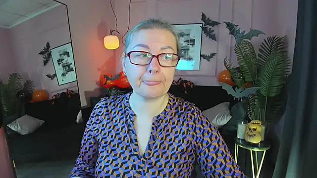 Snapshot of AlexandraKind chatting on 2, 11, 2025 AlexandraKind online show from 2, 11, 2025