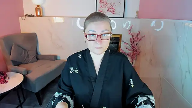 Snapshot of AlexandraKind chatting on 16, 11, 2025 AlexandraKind online show from 16, 11, 2025