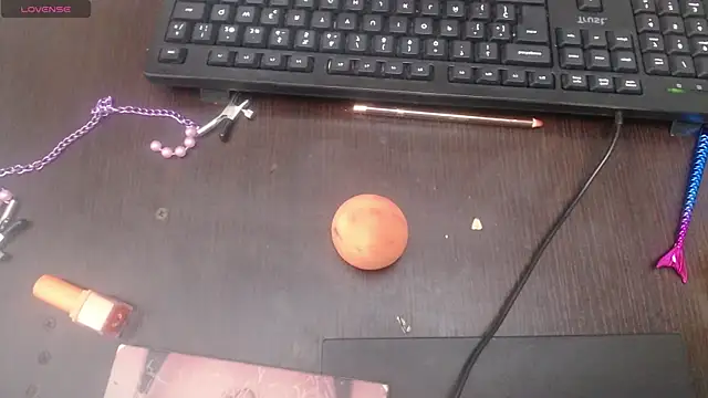 Snapshot of lulu_25_ chatting on 24, 12, 2024 lulu 25 online show from 24, 12, 2024