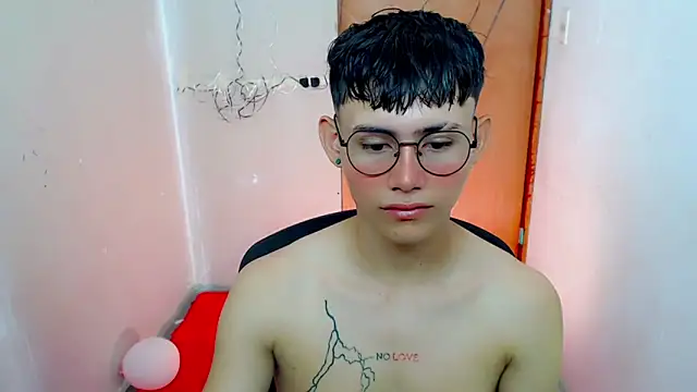 tanjiro cute online show from 23, 10, 2025