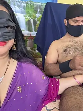 Snapshot of vinky05 chatting on 18, 9, 2025 vinky05 online show from 18, 9, 2025