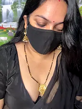 Snapshot of vinky05 chatting on 29, 9, 2025 vinky05 online show from 29, 9, 2025