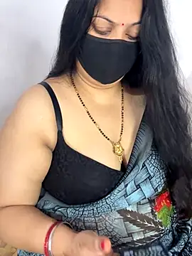 Snapshot of vinky05 chatting on 14, 10, 2025 vinky05 online show from 14, 10, 2025