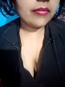 Snapshot of Love-Veronica chatting on 23, 4, 2026 Love-Veronica online show from 23, 4, 2026