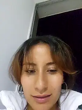 Snapshot of varenkaivanova_22 chatting on 8, 1, 2025 varenkaivanova 22 online show from 8, 1, 2025