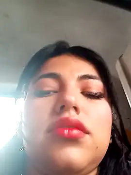 Naomy veracruz  online show from 11, 11, 2025