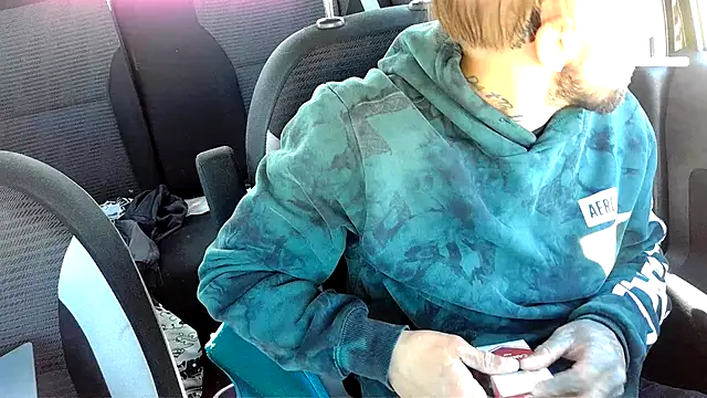 Snapshot of Fuckboy4public chatting on 5, 10, 2025 Fuckboy4public online show from 5, 10, 2025