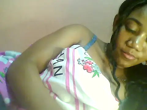 Snapshot of Fariana01 chatting on 13, 1, 2025 Fariana01 online show from 13, 1, 2025