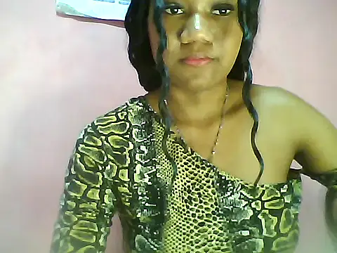 Snapshot of Fariana01 chatting on 2, 2, 2025 Fariana01 online show from 2, 2, 2025