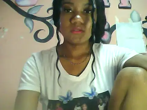 Snapshot of Fariana01 chatting on 5, 2, 2025 Fariana01 online show from 5, 2, 2025