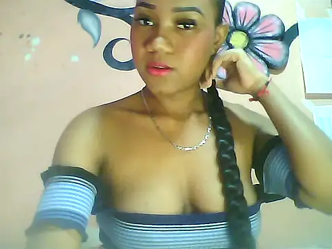 Snapshot of Fariana01 chatting on 9, 2, 2025 Fariana01 online show from 9, 2, 2025