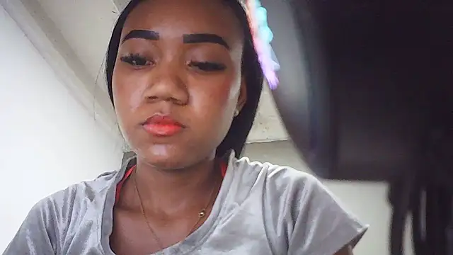 Fariana01 online show from 19, 6, 2026