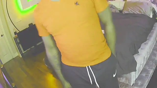 Snapshot of Bignc chatting on 8, 11, 2025 Bignc online show from 8, 11, 2025