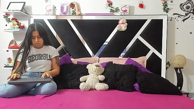 abby eemily online show from 13, 9, 2025