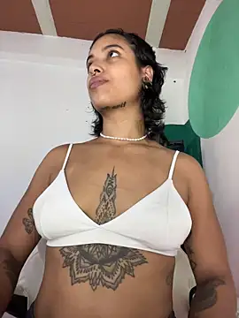 LollaByer online show from 17, 4, 2026