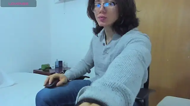 Snapshot of AngelBennet_ chatting on 3, 2, 2025 AngelBennet online show from 3, 2, 2025