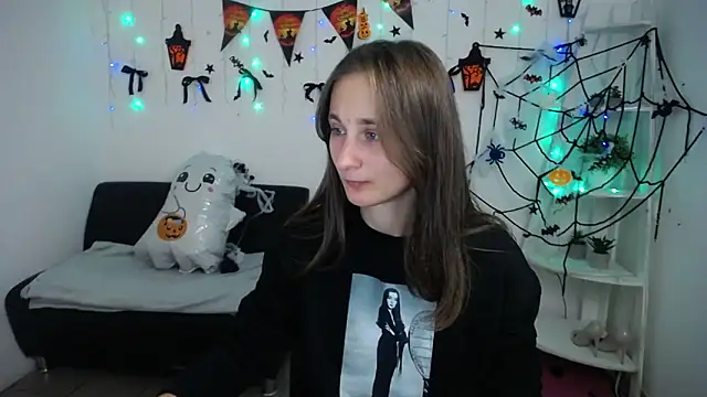 MichelLeee online show from 31, 10, 2025