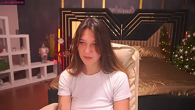 Snapshot of DreamyLinaa chatting on 9, 12, 2024 DreamyLinaa online show from 9, 12, 2024