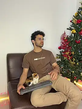 Snapshot of andrewChris_ chatting on 24, 11, 2025 andrewChris online show from 24, 11, 2025