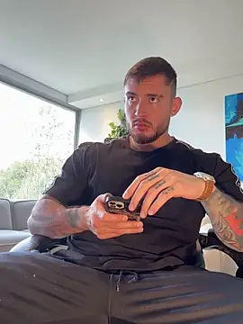 DimitriSullivan  online show from 14, 4, 2026