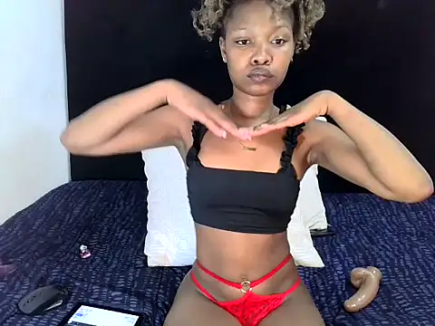 Snapshot of RayaBae chatting on 6, 4, 2026 RayaBae online show from 6, 4, 2026