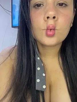 Snapshot of Leyna_Kenet chatting on 19, 2, 2026 Leyna Kenet online show from 19, 2, 2026