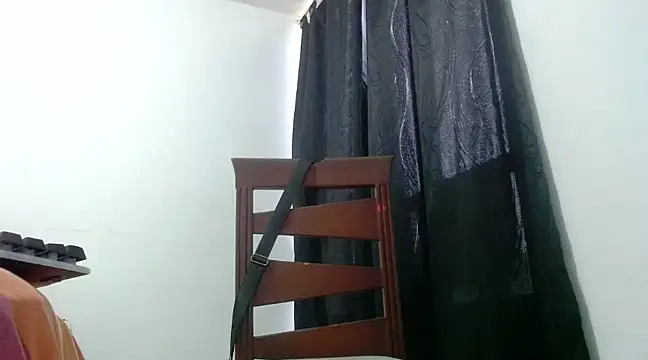 nicolle milf1978 online show from 12, 3, 2025