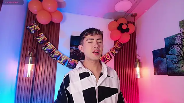 Noah Xitruxx online show from 19, 10, 2025