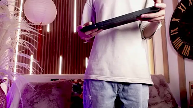 Noah Xitruxx online show from 20, 12, 2025