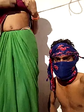 Suhani512 online show from 5, 1, 2025