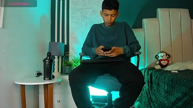 Jeffry wolvess online show from 4, 3, 2025