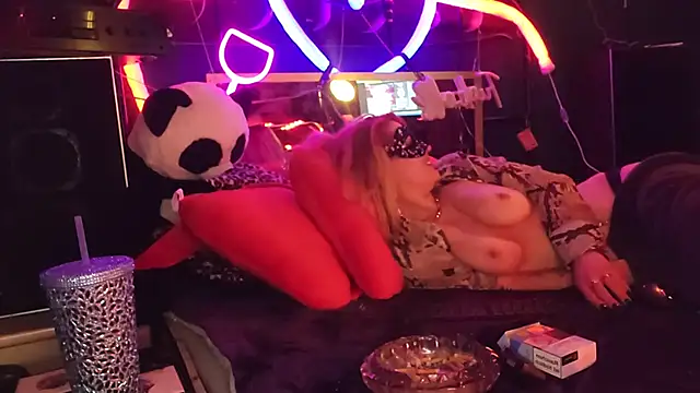 Snapshot of anonymouszN chatting on 10, 2, 2025 anonymouszN online show from 10, 2, 2025