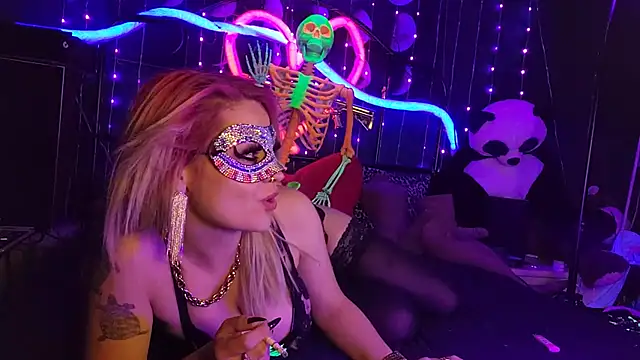 Snapshot of anonymouszN chatting on 14, 9, 2025 anonymouszN online show from 14, 9, 2025