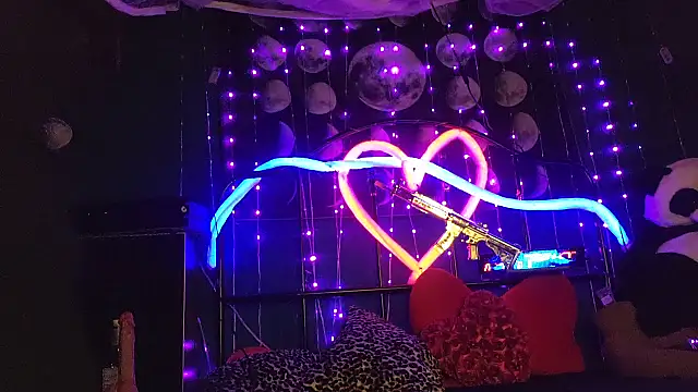 Snapshot of anonymouszN chatting on 2, 11, 2025 anonymouszN online show from 2, 11, 2025