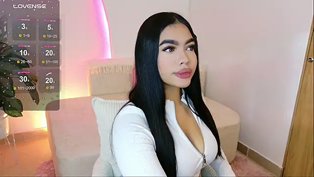Snapshot of AllissonJames chatting on 9, 5, 2026 AllissonJames online show from 9, 5, 2026