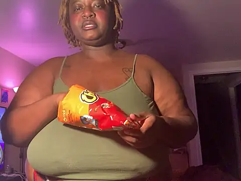 BigKittyRaven online show from 11, 1, 2025