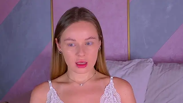 BeatriceEsmont online show from 23, 10, 2025