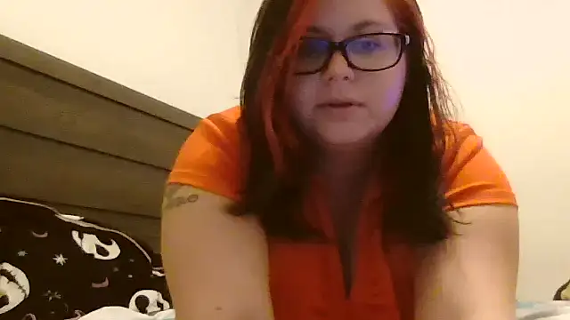 Snapshot of HoneyBear19 chatting on 2, 11, 2025 HoneyBear19 online show from 2, 11, 2025