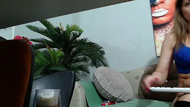 EvySmithXXX online show from 4, 2, 2025