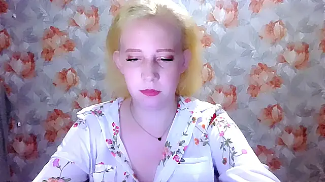 Snapshot of MelxMellie chatting on 15, 6, 2026 MelxMellie online show from 15, 6, 2026