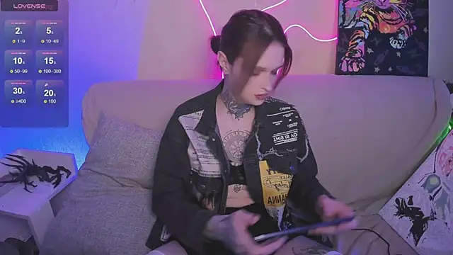 Snapshot of Simona_Rain chatting on 13, 3, 2026 Simona Rain online show from 13, 3, 2026