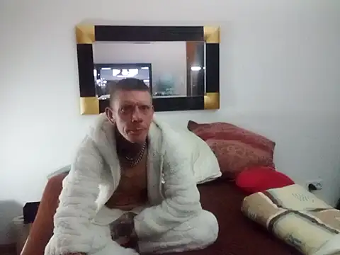 Snapshot of Tattooguy_86 chatting on 22, 11, 2025 Tattooguy 86 online show from 22, 11, 2025