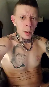 Snapshot of Tattooguy_86 chatting on 20, 12, 2025 Tattooguy 86 online show from 20, 12, 2025